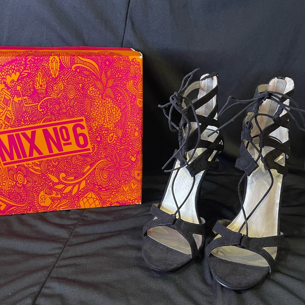Mix No. 6 Black Tie-up Heels, size 9.5.